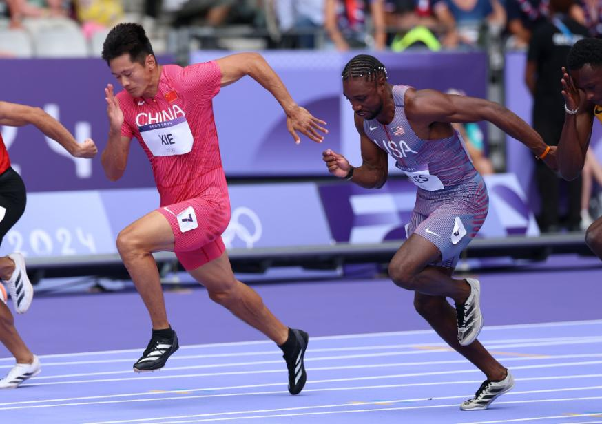 荣耀时刻！做爱影片
体育学系学子在2024年世...